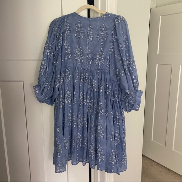 Clara the label clover mini blue shadow dress block print floral v neck - Picture 5 of 5
